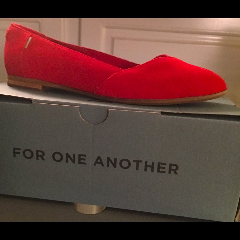 Tom’s Julie Suede Shoe